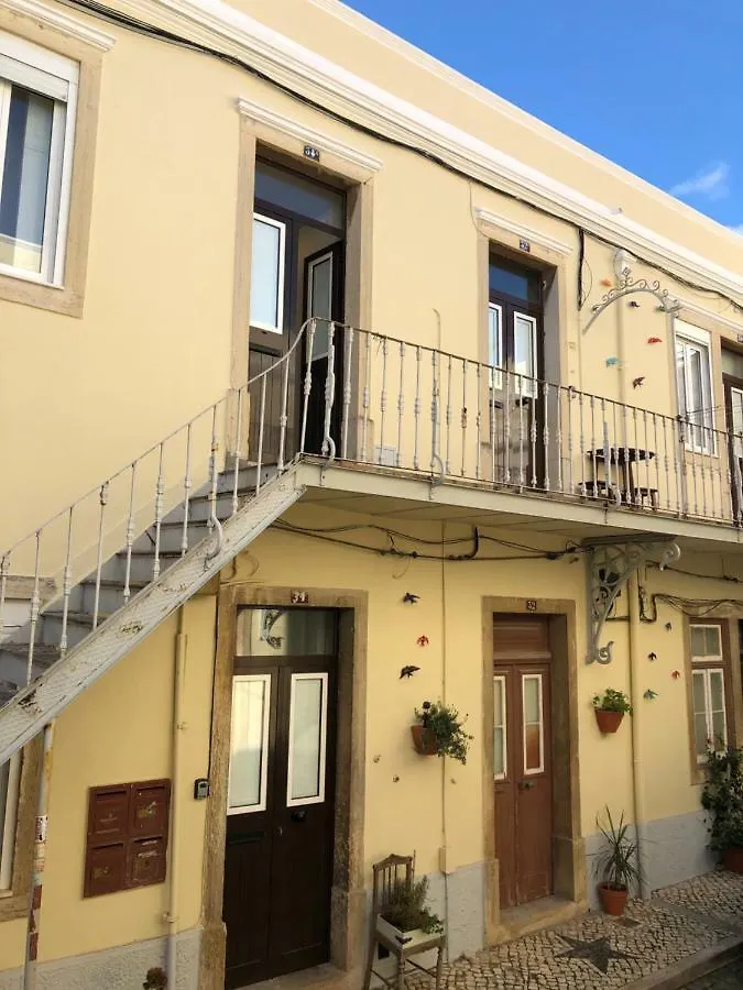The Hilltop Nest Lissabon Apartment